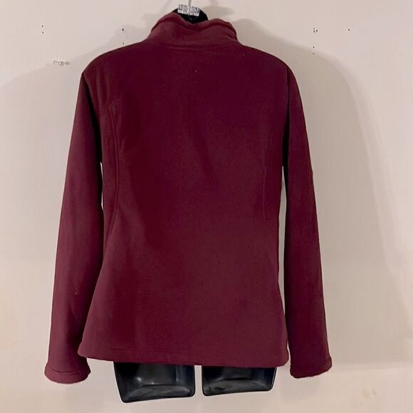 The North Face Women's Jacket - Burgundy. In wonderful condition. - Picture 2 of 3